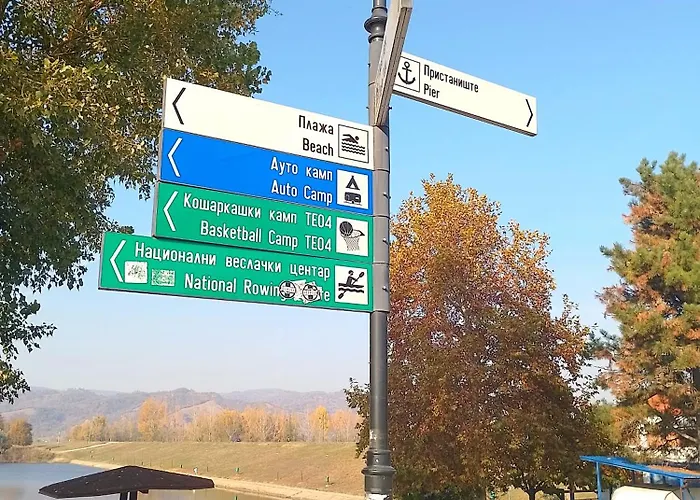 Plaza 7 Srebrno Jezero * Veliko Gradište